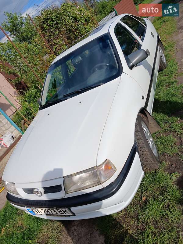 Ліфтбек Opel Vectra 1994 в Кременчуці фото 2 Ліфтбек Opel Vectra 1994 в Кременчуці