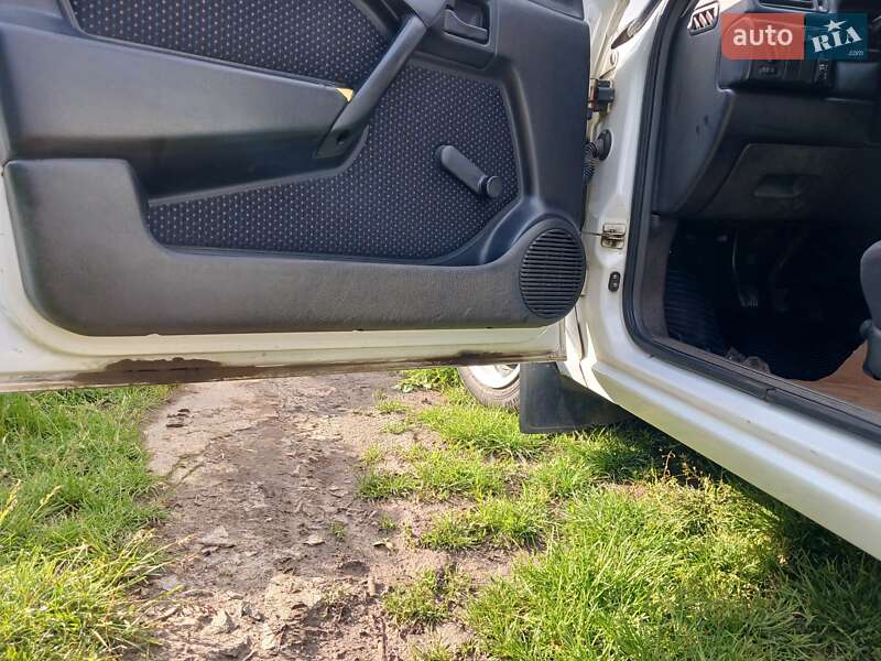 Ліфтбек Opel Vectra 1994 в Кременчуці фото 9 Ліфтбек Opel Vectra 1994 в Кременчуці