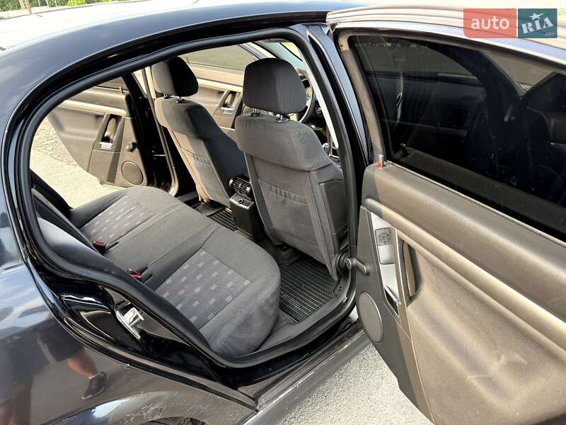 Седан Opel Vectra 2002 в Шепетівці