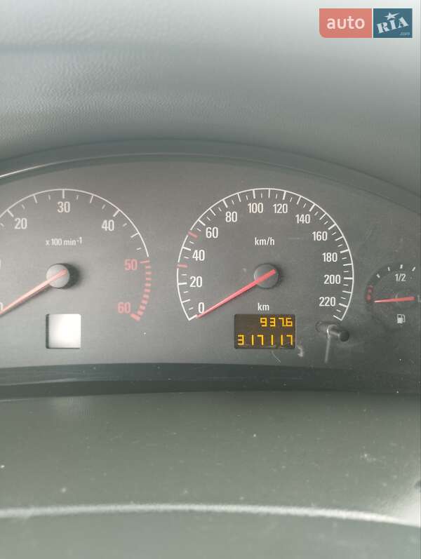 Седан Opel Vectra 2002 в Шепетівці