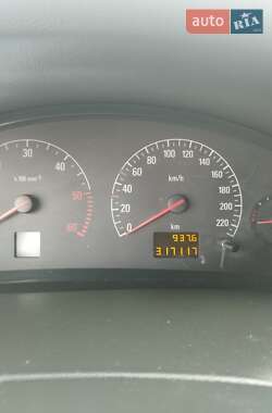 Седан Opel Vectra 2002 в 