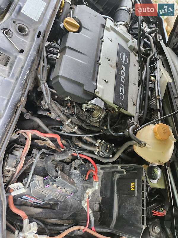 Седан Opel Vectra 2005 в Умані