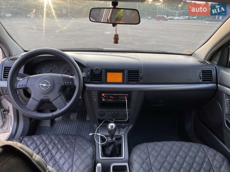 Седан Opel Vectra 2002 в Николаеве