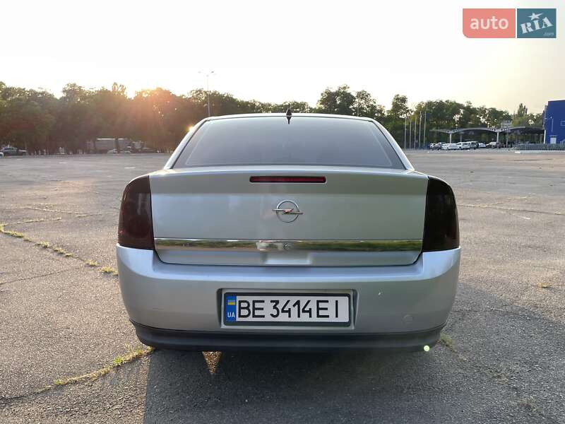Седан Opel Vectra 2002 в Николаеве