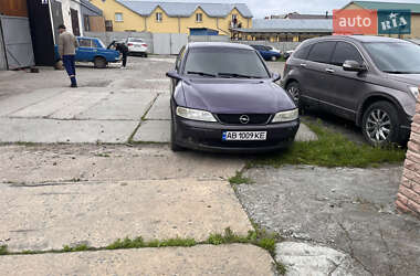 Седан Opel Vectra 1996 в Ильинцах