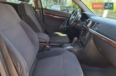 Седан Opel Vectra 2004 в 