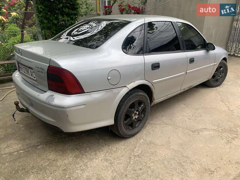 Седан Opel Vectra 1999 в Захарівці
