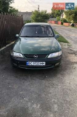 Седан Opel Vectra 1996 в Городку