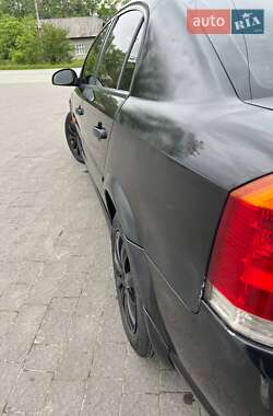 Седан Opel Vectra 2006 в 