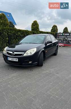 Седан Opel Vectra 2006 в Долині