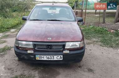 Седан Opel Vectra 1989 в Первомайске
