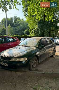 Седан Opel Vectra 2000 в Ізюмі