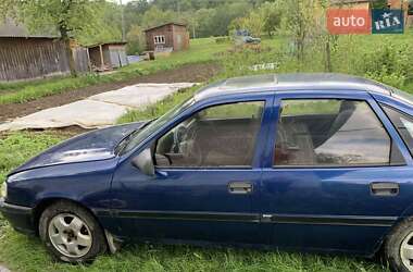 Седан Opel Vectra 1990 в Косове