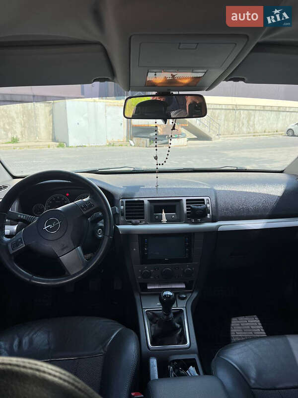 Седан Opel Vectra 2008 в Львові