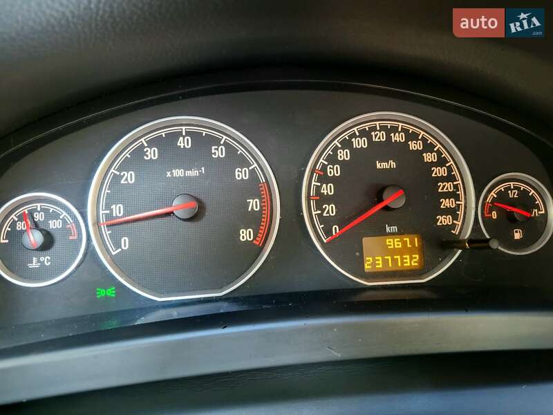 Седан Opel Vectra 2005 в Хмельницком