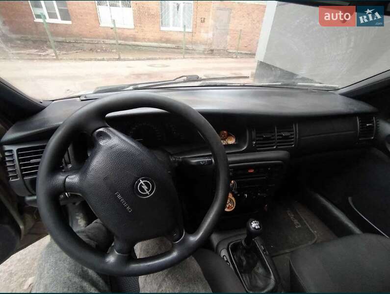 Седан Opel Vectra 1998 в Житомире
