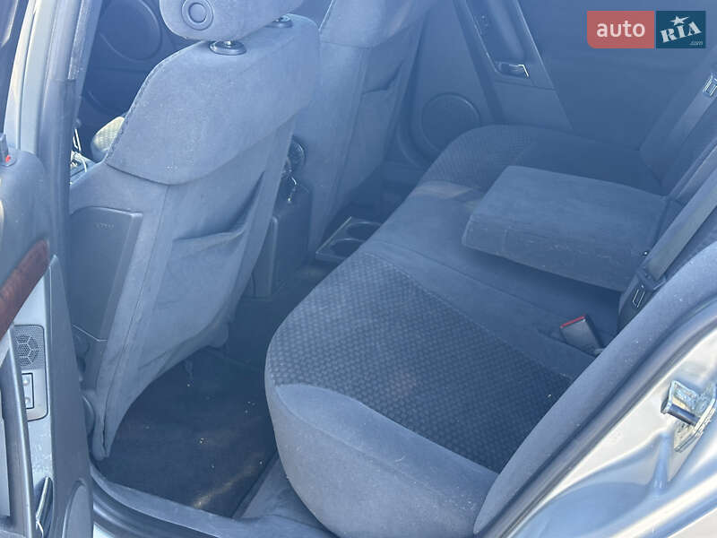 Седан Opel Vectra 2002 в Рожнятове