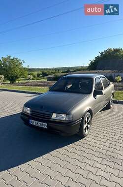 Седан Opel Vectra 1989 в 