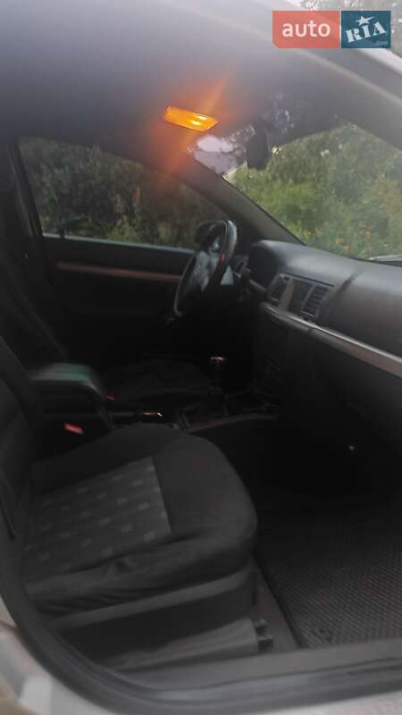 Седан Opel Vectra 2006 в Киеве