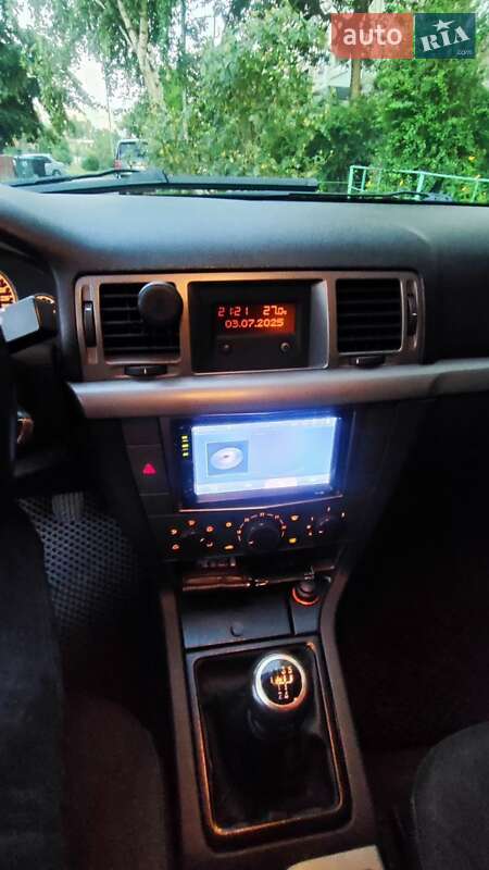 Седан Opel Vectra 2006 в Киеве