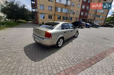 Седан Opel Vectra 2003 в Шумске