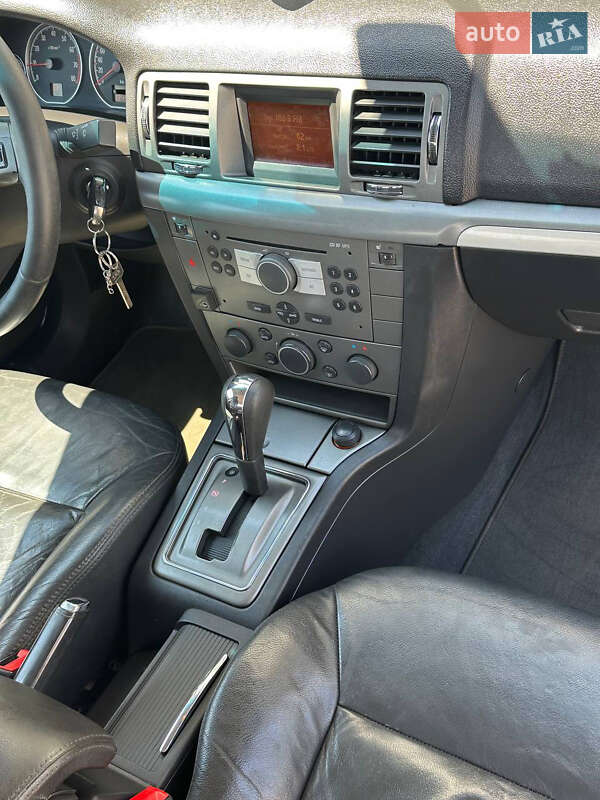 Лифтбек Opel Vectra 2007 в Луцке