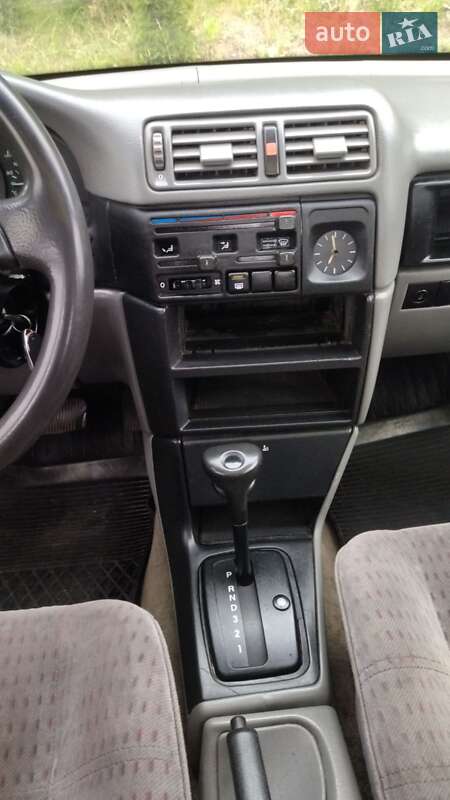 Лифтбек Opel Vectra 1993 в Львове