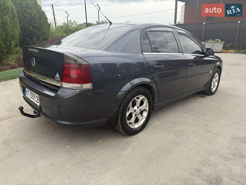 Седан Opel Vectra 2008 в Ивано-Франковске