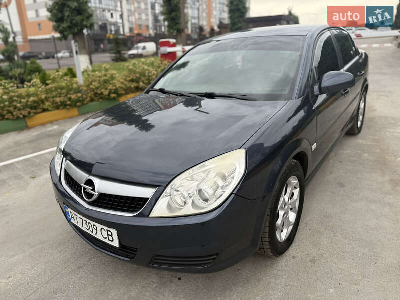 Седан Opel Vectra 2008 в Ивано-Франковске