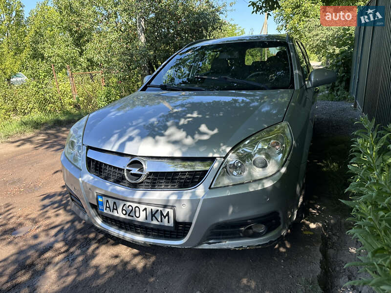 Универсал Opel Vectra 2008 в Нововолынске