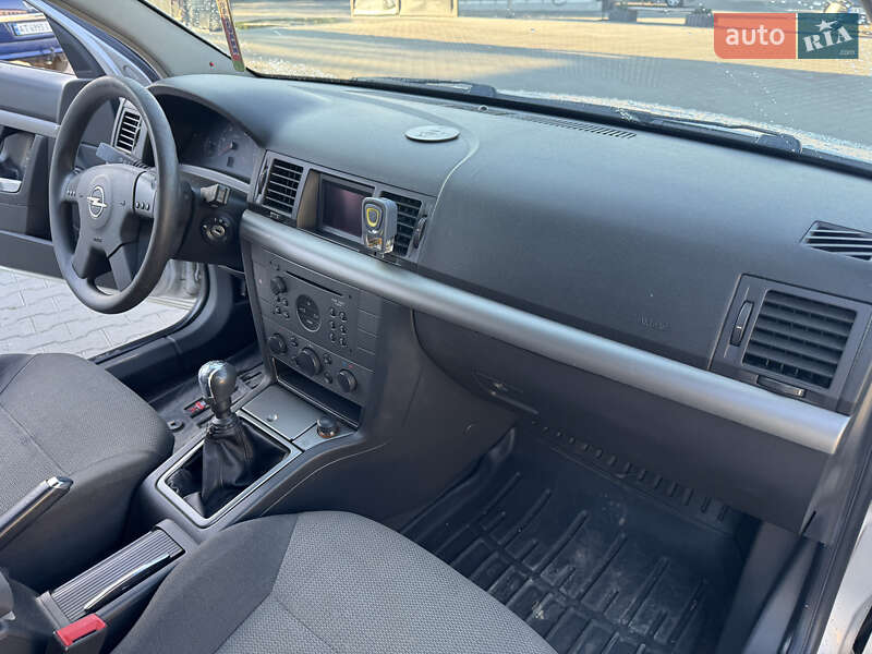 Седан Opel Vectra 2002 в Коломиї