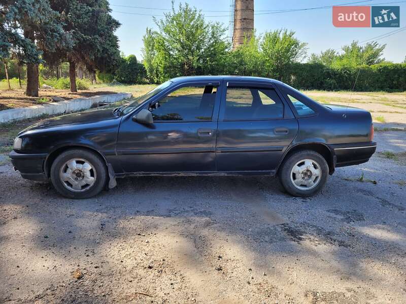 Седан Opel Vectra 1995 в Покрове