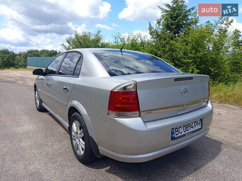 Седан Opel Vectra 2006 в Турці
