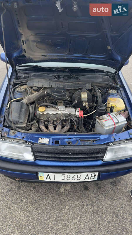 Седан Opel Vectra 1992 в Ровно