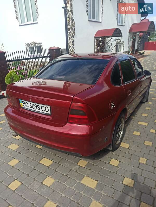 Седан Opel Vectra 1997 в Самборе