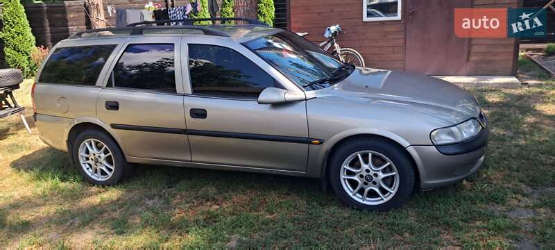 Универсал Opel Vectra 1997 в Киеве