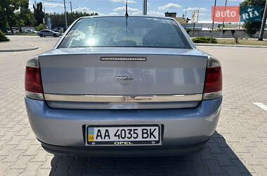 Седан Opel Vectra 2004 в 