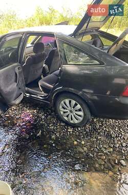 Лифтбек Opel Vectra 1996 в 