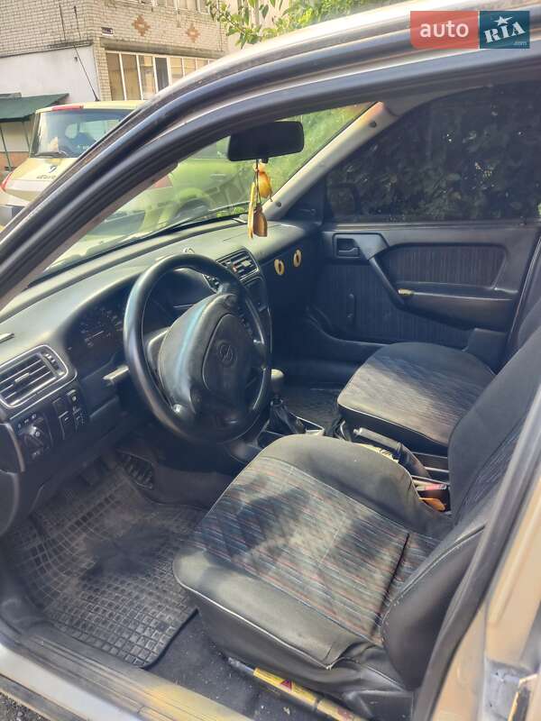Седан Opel Vectra 1994 в Пустомытах