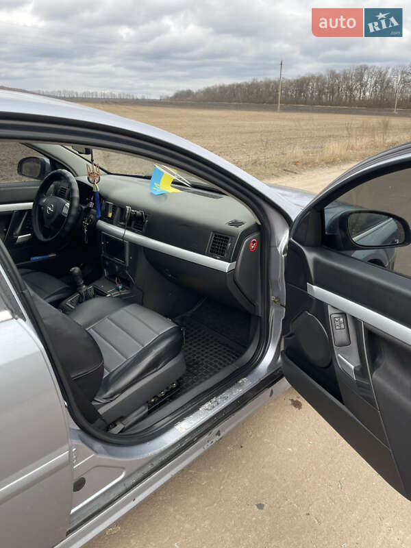 Лифтбек Opel Vectra 2003 в Кролевце