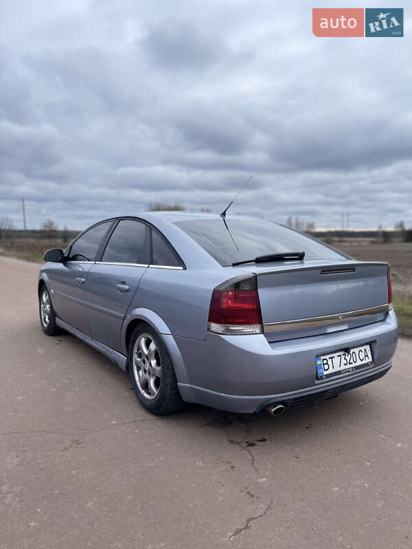 Лифтбек Opel Vectra 2003 в Кролевце