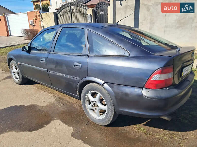 Лифтбек Opel Vectra 1996 в Одессе