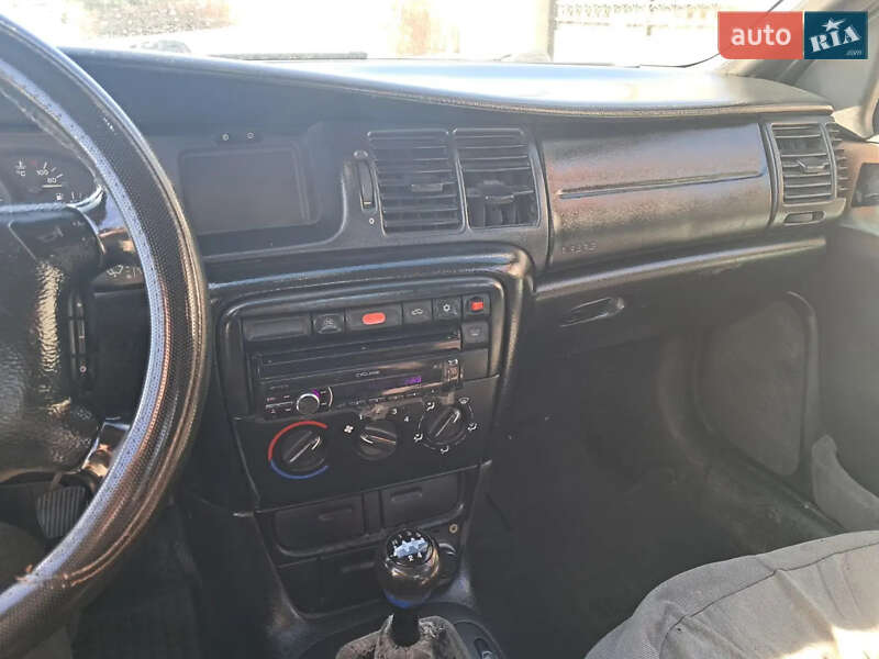 Лифтбек Opel Vectra 1996 в Одессе