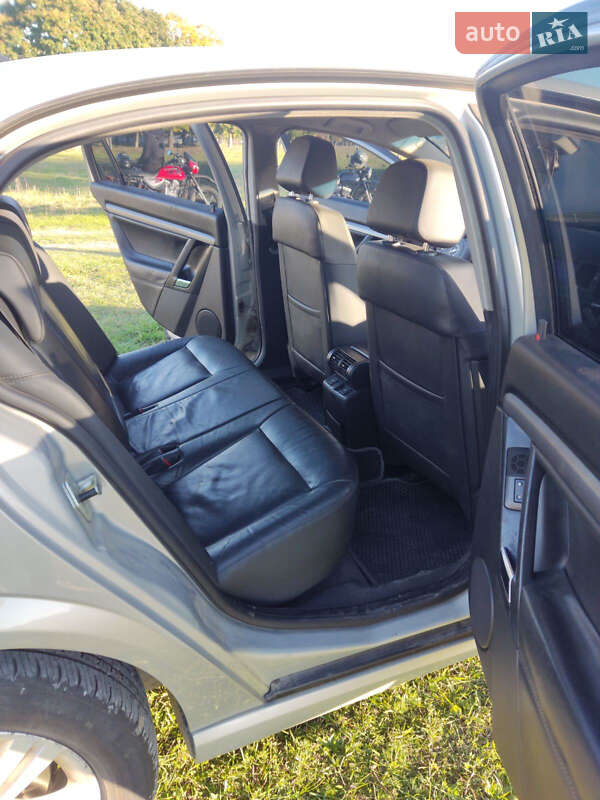 Седан Opel Vectra 2006 в Кадубовцах