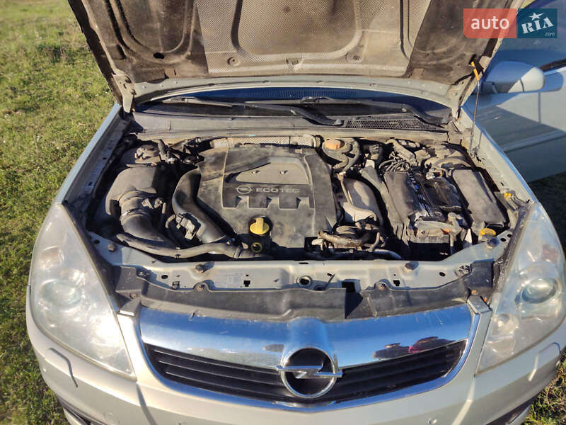 Седан Opel Vectra 2006 в Кадубовцах