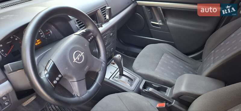 Седан Opel Vectra 2002 в Днепре