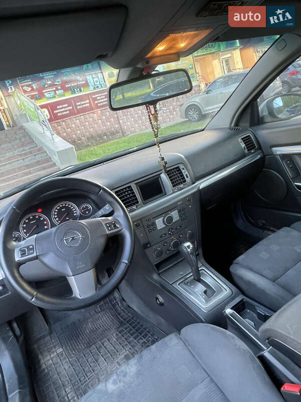 Седан Opel Vectra 2006 в Полтаве