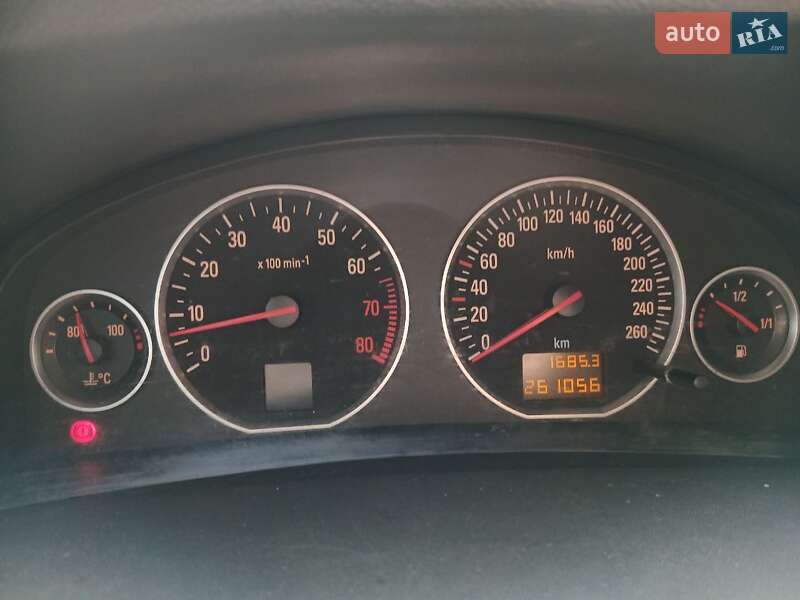 Седан Opel Vectra 2004 в Сокалі