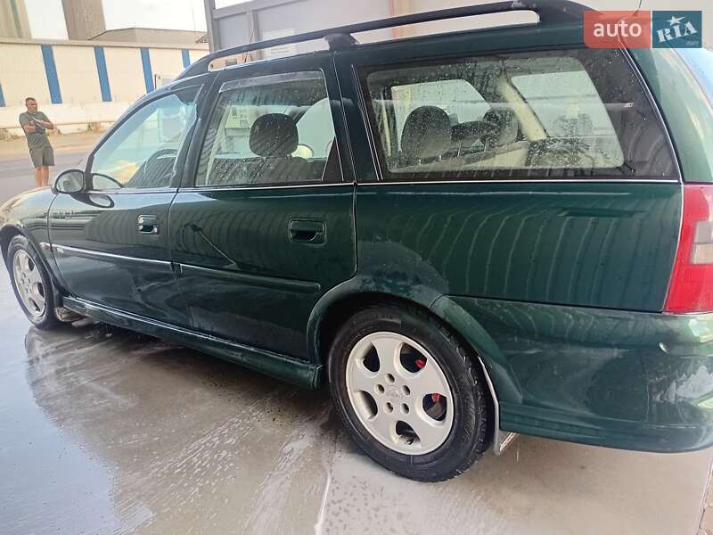 Універсал Opel Vectra 1999 в Одесі