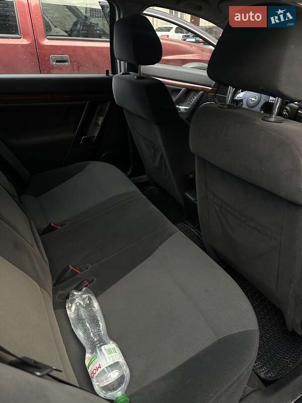 Седан Opel Vectra 2004 в Харькове